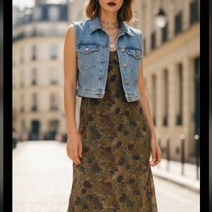 VTG 90s Cropped Denim Jean Vest With  Gem Button Detailing Size S Fits Medium